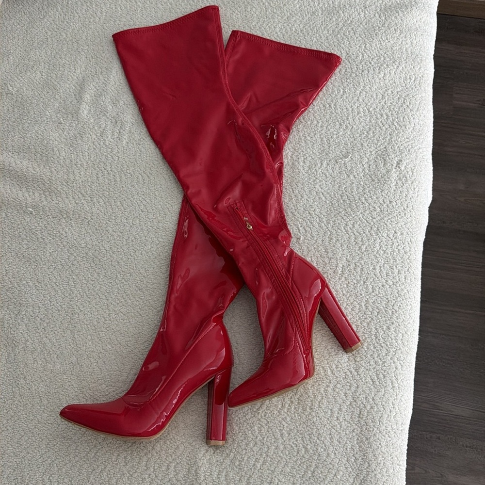 Women’s size 7 red boots